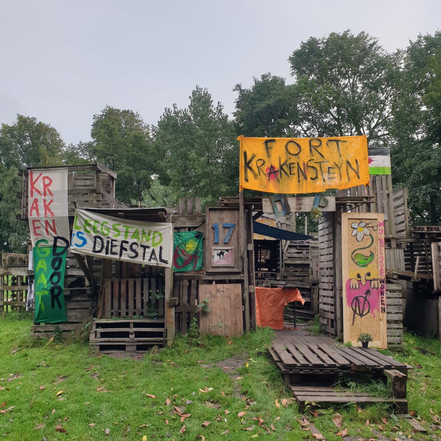 Alex kraakt Jeugdland!